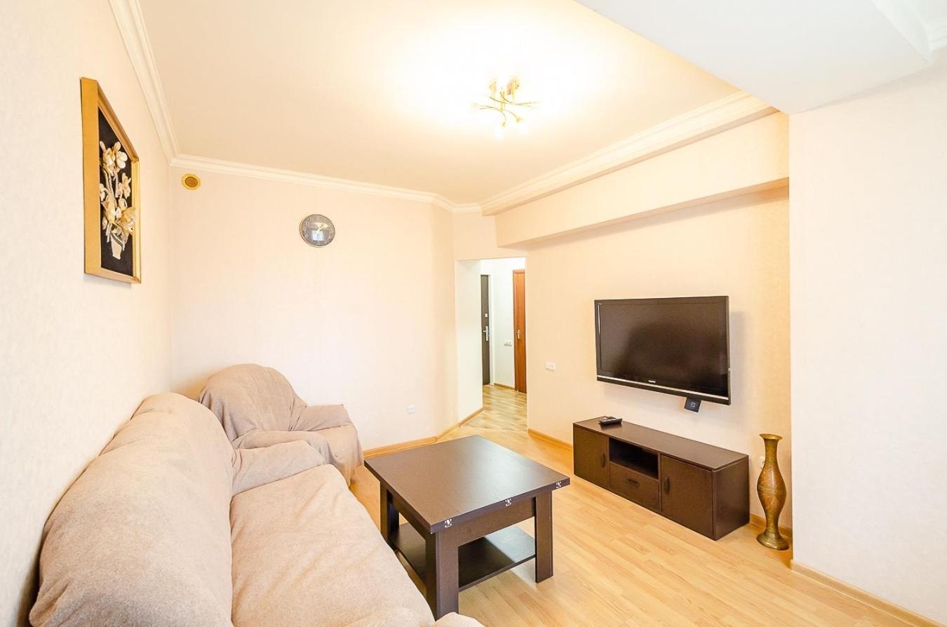 Excellent Apartment In The Center Of The Capital.Amiryan Yerevan Exterior photo